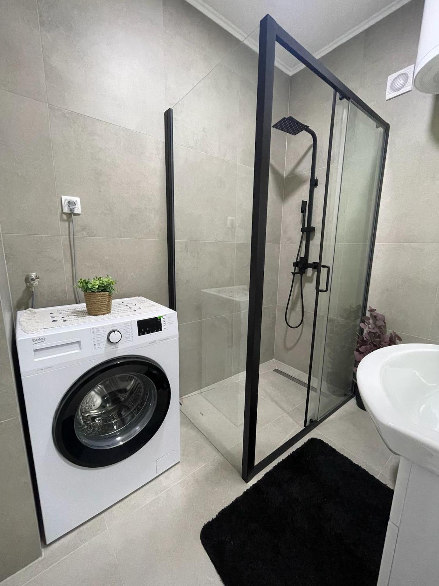 Apartman Avenia Нови Сад Екстериор снимка